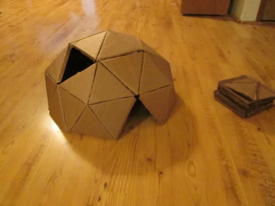 prilepila preostale BBB trikotnike v vzorec' title=