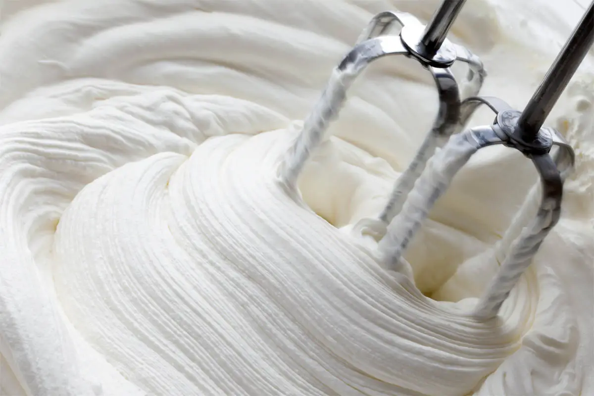 Can cats eat whipped cream?