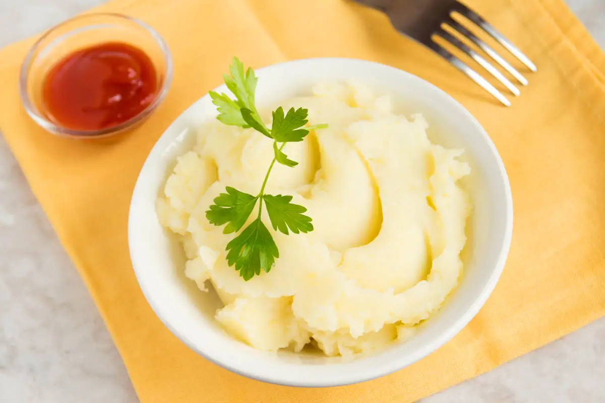 Can cats eat mashed potato?
