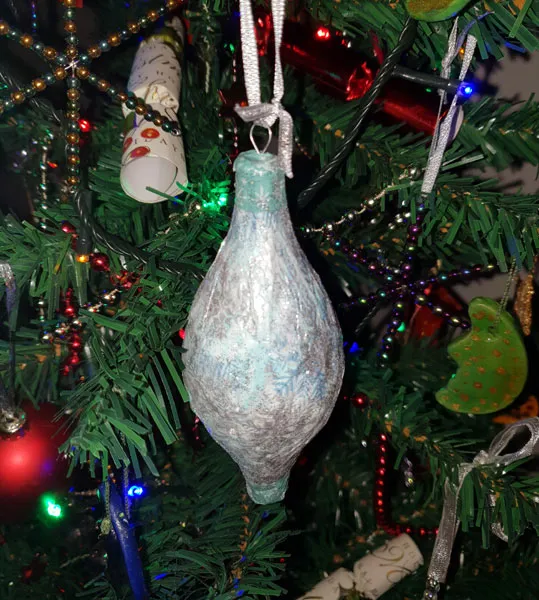 17+ nápadů na sváteční dekorace bezpečné pro kočky (ilustrovaný průvodce)' title=