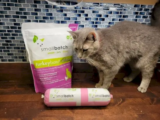 Smallbatch Pets opartisk kattmat recension