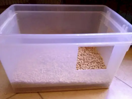 Caja de arena para gatos de pellets de pino