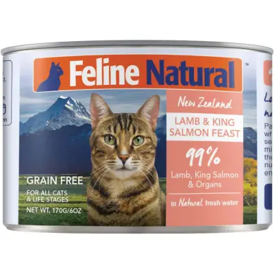 Comida natural felina de cordeiro e salmão em lata