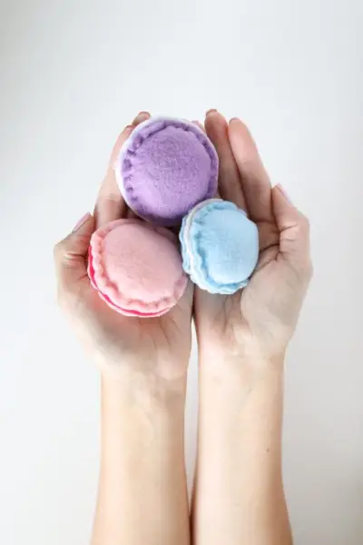 ZABAWKI DLA KOTÓW MACARON DIY