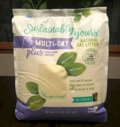 Druga varijanta Sustainably Yours Litter je Multi-Cat Plus formula.