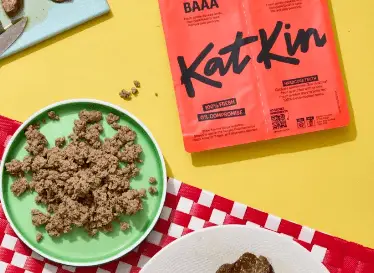 Baaa! Receita de cordeiro com comida fresca para gatos