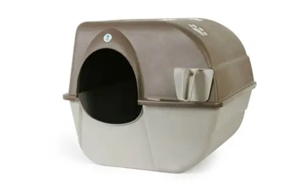 Self cleaning litter tray